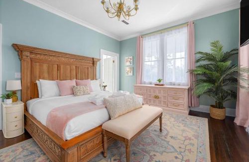 Cannonborough Elliotborough House | Hot Tub & Rooftop & Parking - 3 Blocks to King