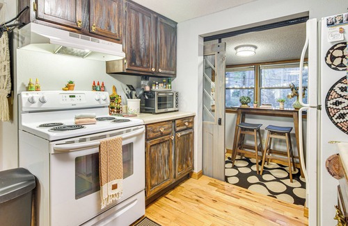 Maggie Valley Cottage | Hot Tub & Stone Fire Pit: Smoky Mountain Oasis!
