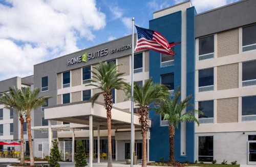 Lake Mary Hotel | Hotel ∙ 127 guests