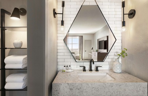 Tampa Hotel | Hotel Alba, Tapestry Collection by Hilton