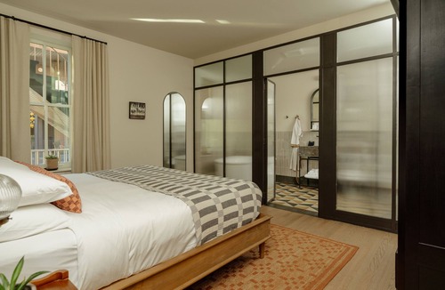Fishtown Hotel | Hotel Anna & Bel