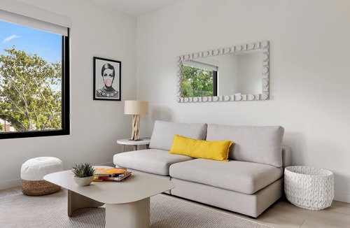 North Charleston Hotel | Hotel Circulo | Park Circle | Corner Suite 310