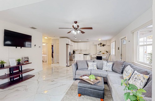 Pompano Beach House | House ∙ 2 bedrooms ∙ 4 guests