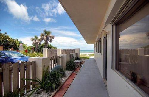 Crescent Beach House | House ∙ 2 bedrooms ∙ 4 guests