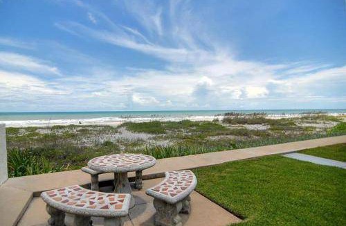 Crescent Beach House | House ∙ 2 bedrooms ∙ 4 guests