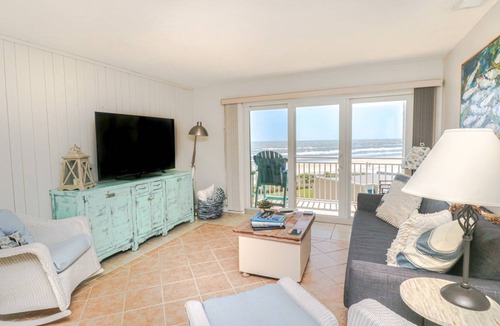 Crescent Beach House | House ∙ 2 bedrooms ∙ 6 guests