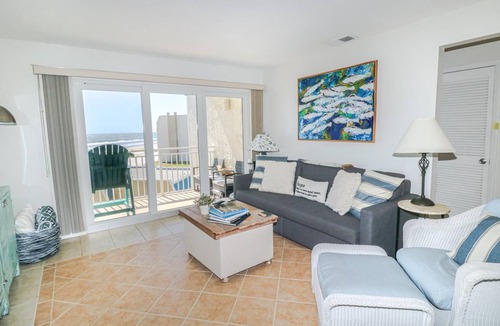 Crescent Beach House | House ∙ 2 bedrooms ∙ 6 guests