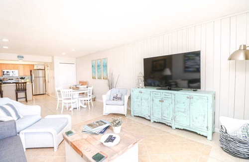 Crescent Beach House | House ∙ 2 bedrooms ∙ 6 guests