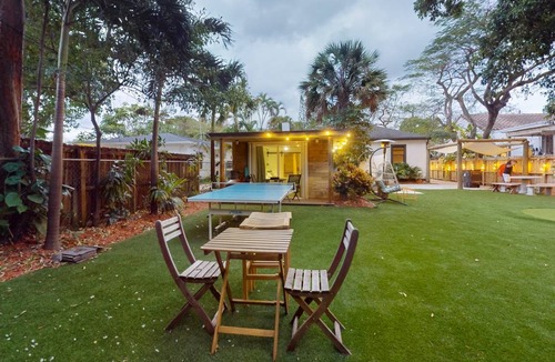 Poinciana Park House | House ∙ 2 bedrooms ∙ 4 guests