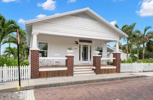Historic Ybor House | House ∙ 2 bedrooms ∙ 5 guests