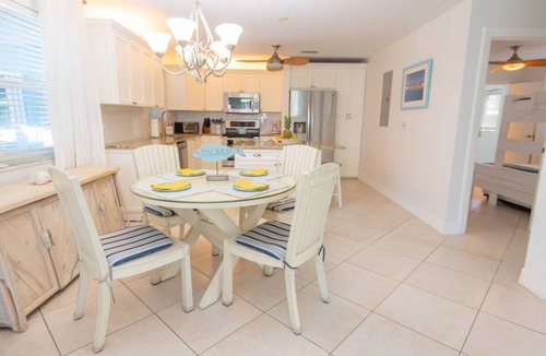 Fort Pierce Shores House | House ∙ 2 bedrooms ∙ 8 guests