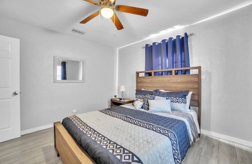 Plant City House | House ∙ 2 bedrooms ∙ 4 guests