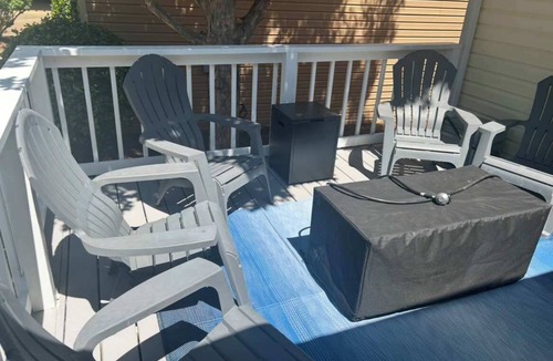 Leesburg House | House #20 Sunshine Cottage (Not Pet Friendly)