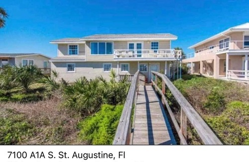 Crescent Beach House | House ∙ 4 bedrooms ∙ 10 guests
