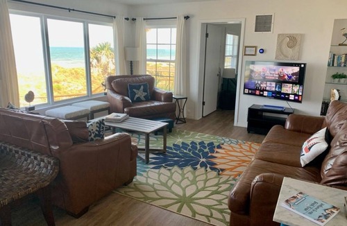Crescent Beach House | House ∙ 4 bedrooms ∙ 10 guests