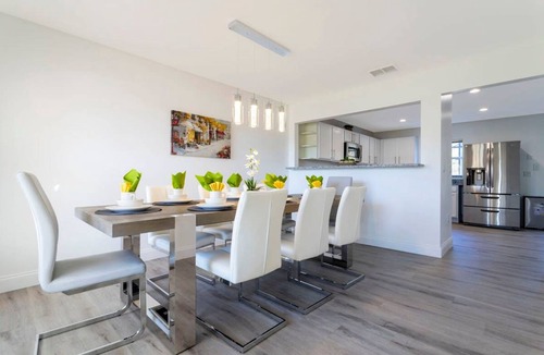 Lake Wilson Preserve House | House ∙ 5 bedrooms ∙ 12 guests