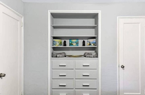 Highland Garden House | House close to restaurants, bars, beach