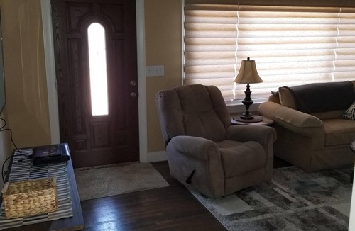 Harwood Lane House | House for Rent