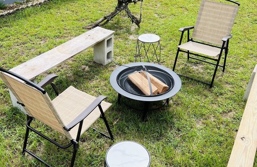 Crystal River House | House of Shells 🐚 Fenced yard, 🐶 friendly, 🔥 pit