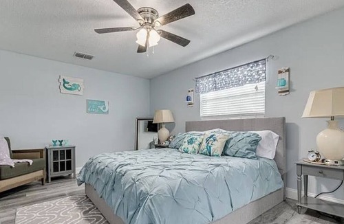 Spring Hill House | House on the canal with game room and beach volleyball!