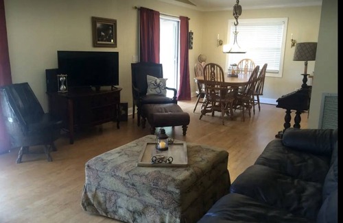 Brooksville House | House ∙ 1 bedroom ∙ 11 guests