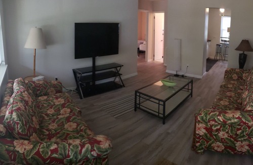 Gulfport House | House, walking distance to shops and beach