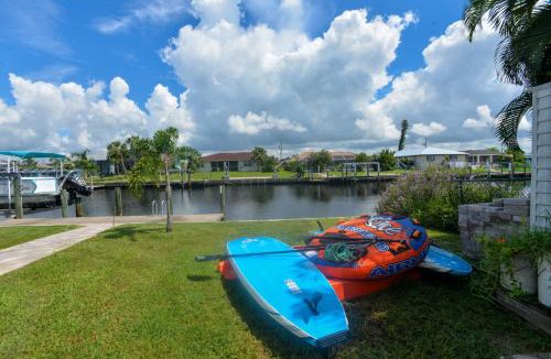 Edgewater House | House With A Boat - Boat, Heated Pool, Sup Boards