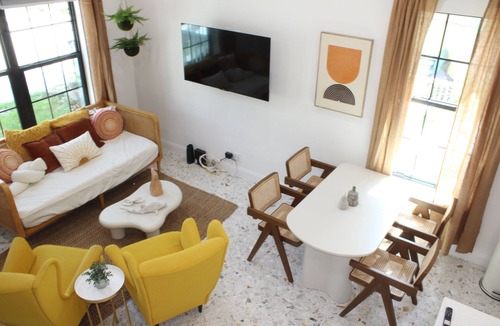 Historic District House | House within walking distance of the marina and the historic downtown!