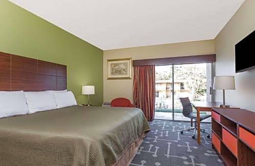Athens Hotel | Howard Johnson by Wyndham Athens