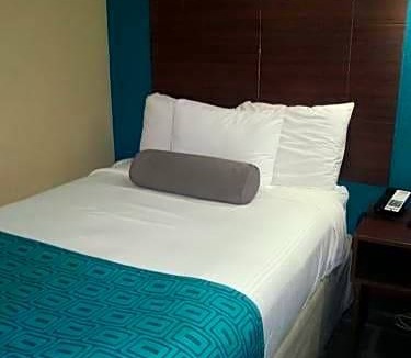 Athens Hotel | Howard Johnson by Wyndham Athens