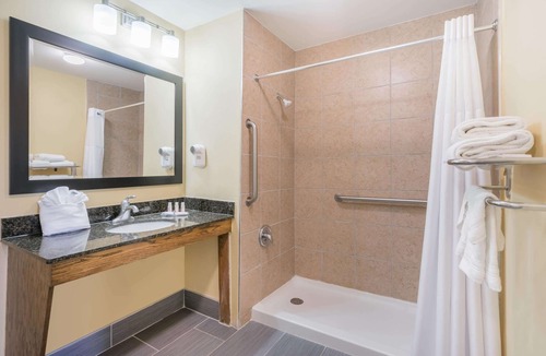 Dalton Hotel | Howard Johnson by Wyndham Dalton
