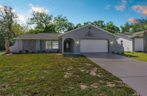 Windsor Mill House | Hudson retreat, 3 Bedroom Pool Home!