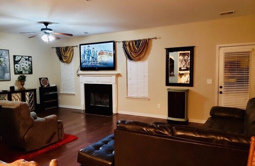 Langley House | Huge 5 Bdrm Home Minutes To Downtown Augusta, Georgia.