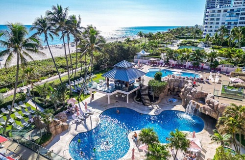 Mid Beach Condo | Huge Beachfront Lux Condo 2400sqft 5 Bedroom 5 Bathroom with Ocean and Bay Views