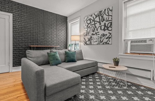 Gayborhood Apartment | Huge Desk - Central - Soak Tub - Walkscore 98
