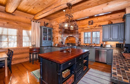 Beech Mountain Cabin | Huge Luxury Lodge with Amazing Amenities