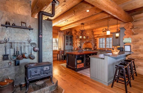 Beech Mountain Cabin | Huge Luxury Lodge with Amazing Amenities