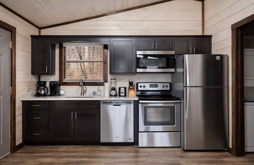 Gatlinburg Cabin | Huge Views Of GSMNP/3.6 Miles 2 DwTn Gat/Hot Tub