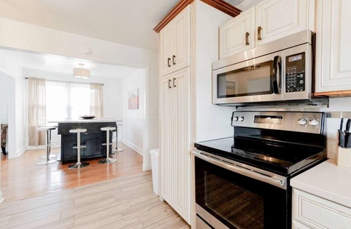 Columbia House | Huge Yard&Near USC & Ft Jackson - The Garnet Ranch