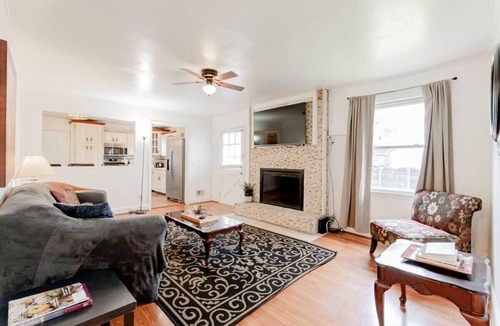 Columbia House | Huge Yard&Near USC & Ft Jackson - The Garnet Ranch