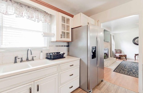 Columbia House | Huge Yard&Near USC & Ft Jackson - The Garnet Ranch