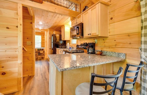 Bostic Cabin | Hunt & Fish Nearby! Peaceful & Remote Bostic Cabin