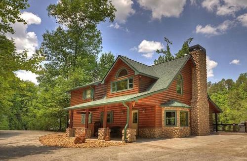 Ellijay House | Hunter's Lodge