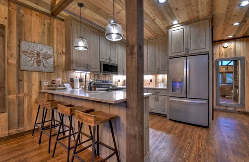 Epworth Cabin | Hunter's Treehouse | $279 Off Your Stay!