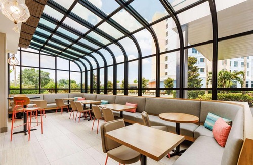 Florida Center Hotel | Hyatt Place across from Universal Orlando Resort