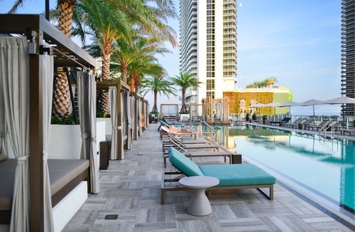 Hallandale Beach Condo | HYDE BEACH HOUSE - Amazing Bay Views - Unit 909