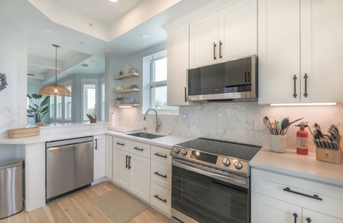 Sanctuary House | Ibis at the sanctuary A302