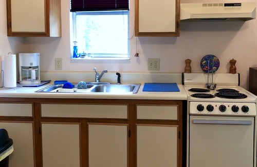 Branford Cottage | Ichetucknee Springs/Ginnie Springs/Santa Fe River at the Hideaway Cottage