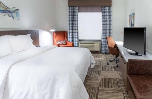 North Little Rock Hotel | Ideal Spot for Business or Leisure Near Downtown & Burns Park