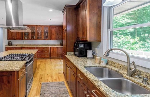 Cullowhee House | Ideal Wooded Gem W/Large Deck, Gas Grill, Free WiFi, Firepit & Creek